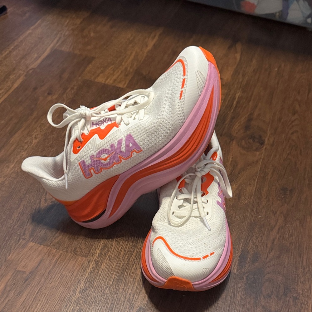 Hoka Skyward X